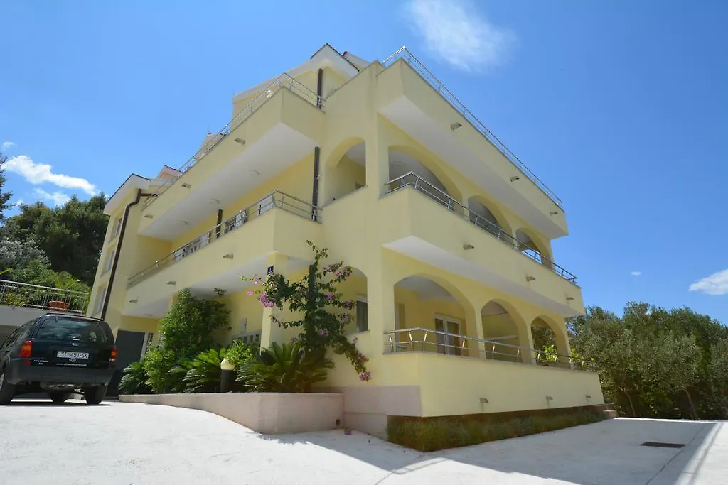 Villa Luna Trogir 0*,  Chorvatsko