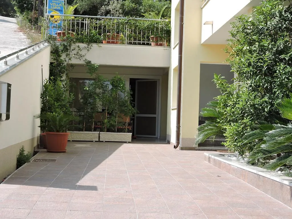 Villa Luna Trogir 0*,  Chorvatsko