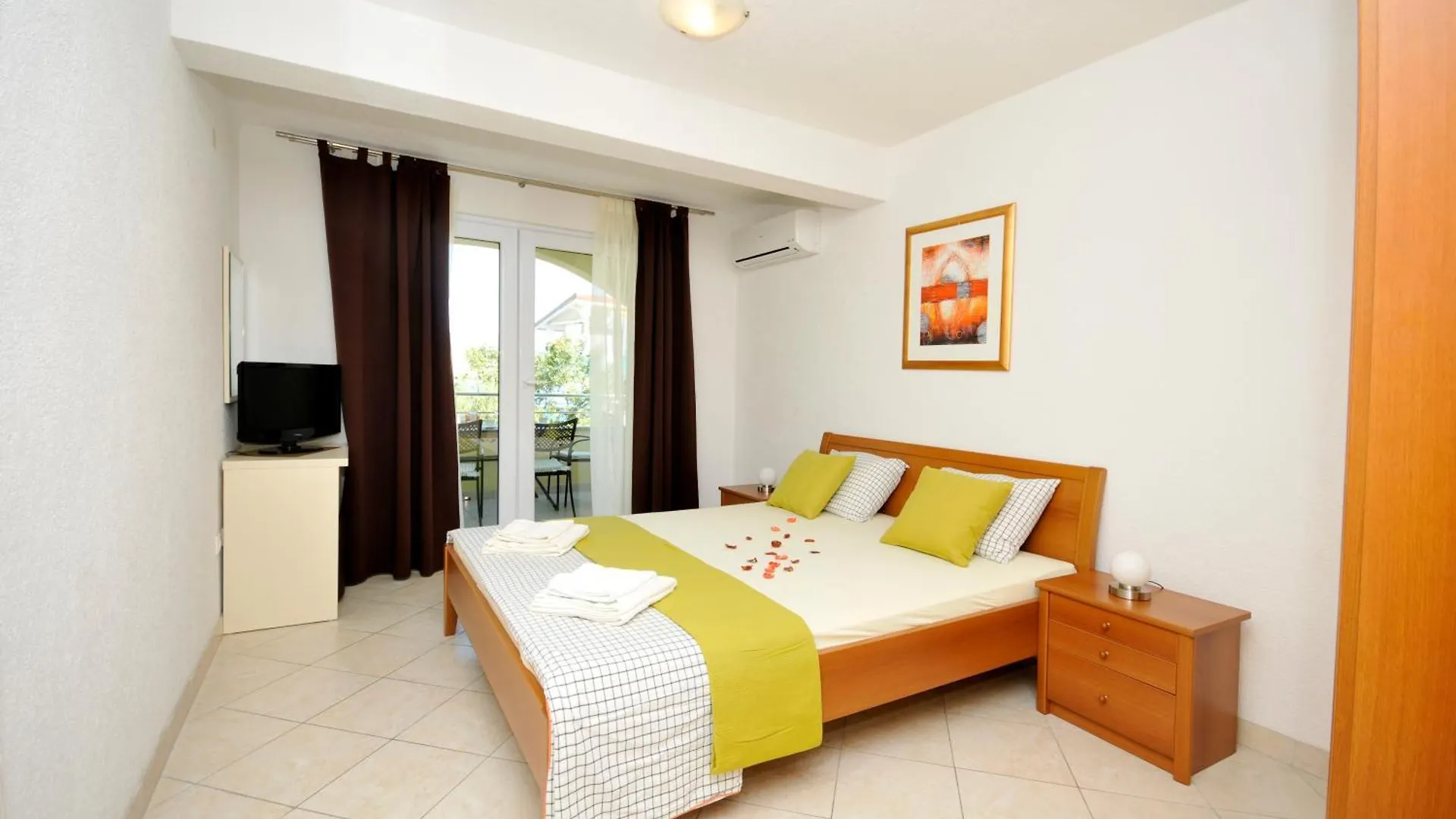 Villa Luna Trogir 0*,  Chorvatsko