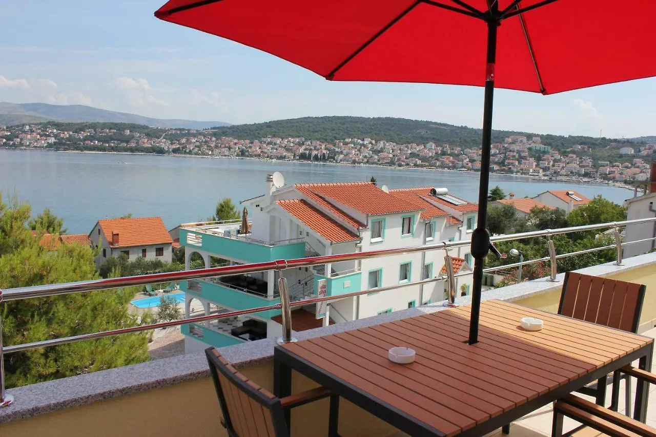 Villa Luna Trogir 0*,