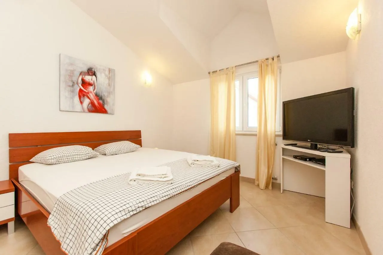 Villa Luna Trogir 0*,