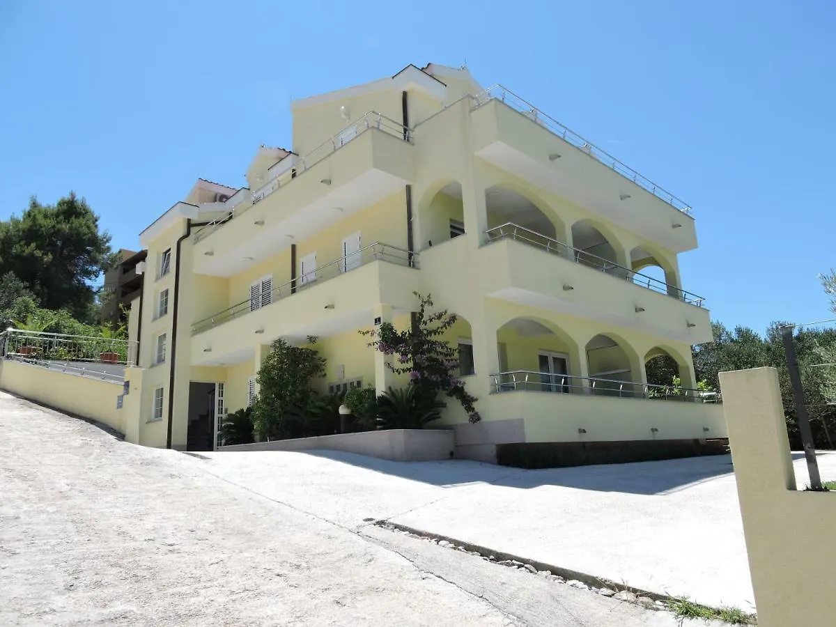 Villa Luna Trogir 0*,  Chorvatsko